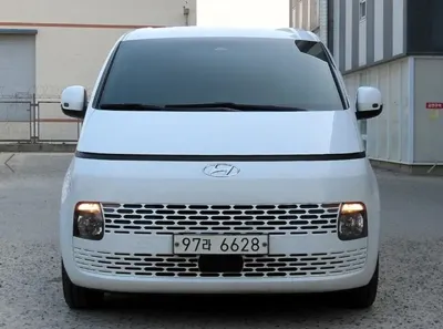 Hyundai Staria