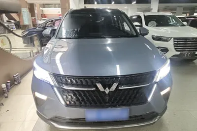 Wuling Asta