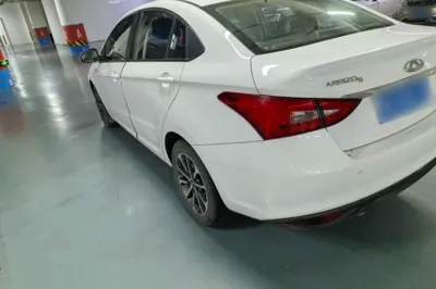 Chery Arrizo 5