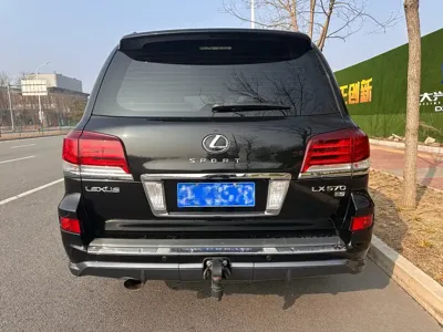 Lexus LX