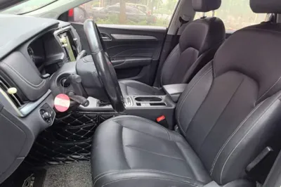 Roewe i6