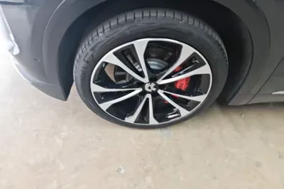 Nio ES8