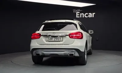 Mercedes-Benz GLA-Class