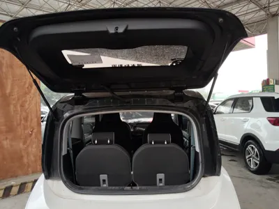 Baojun E300
