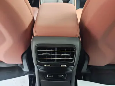 Nio EC6