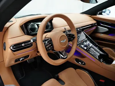 Aston Martin DB12