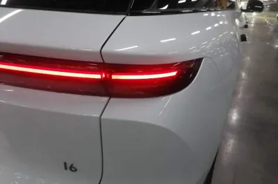 Li Auto Li Auto i6