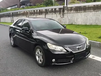 Toyota Reiz