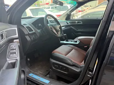 Ford Explorer (Import)