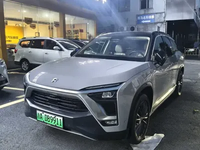 Nio ES8