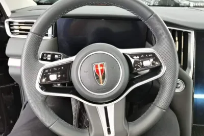 Hongqi HS7 PHEV