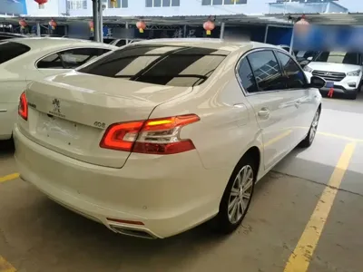 Peugeot 408