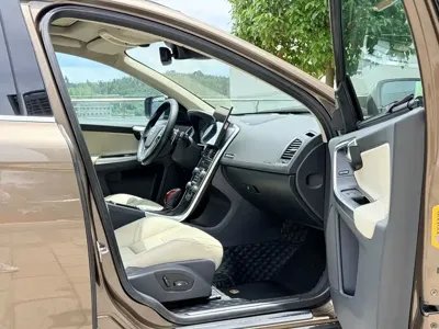 Volvo XC60 (Import)