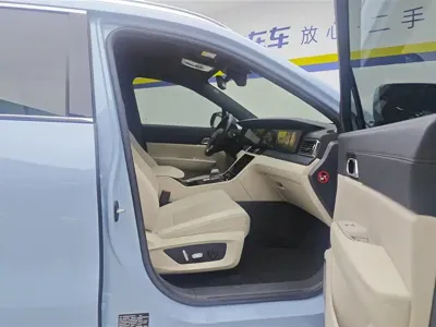 Li Auto Li ONE