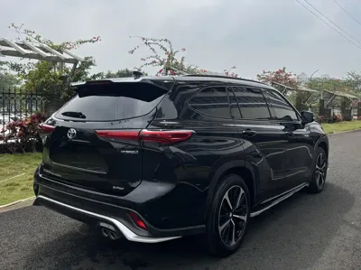 Toyota Crown Kluger