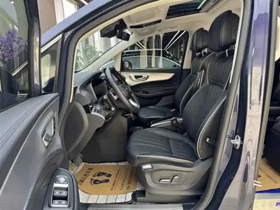 Roewe iMAX8