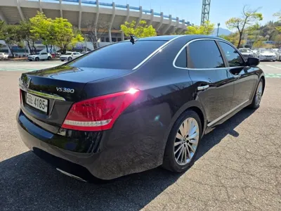 Hyundai Equus