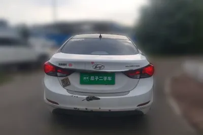 Hyundai Elantra (5th Generation