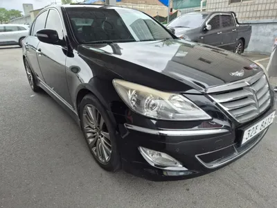 Hyundai Genesis