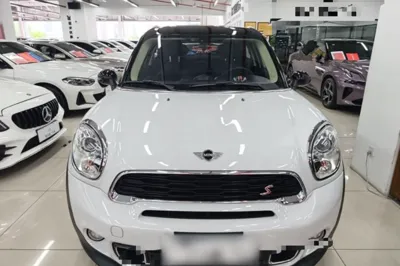 MINI Paceman