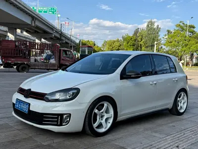 Volkswagen Golf GTI