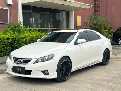 Toyota Reiz