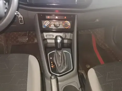 Jetta VS5