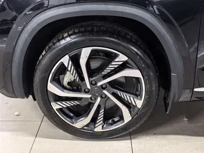 Geely Xingyue L