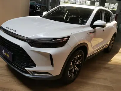 BAIC X7