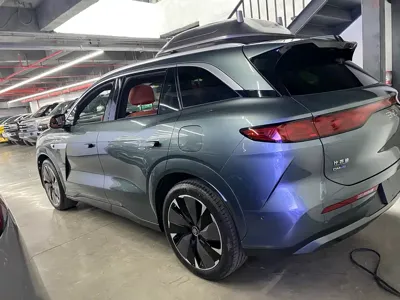 BYD 唐L
