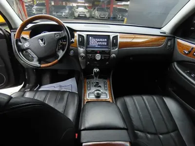 Hyundai Equus