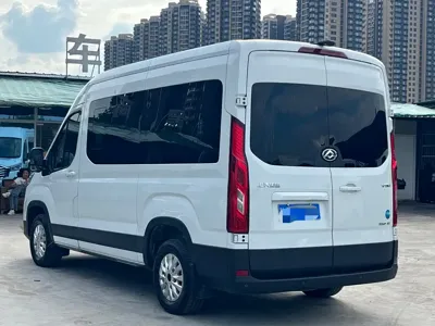 Maxus V90