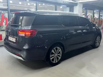 Kia Canival
