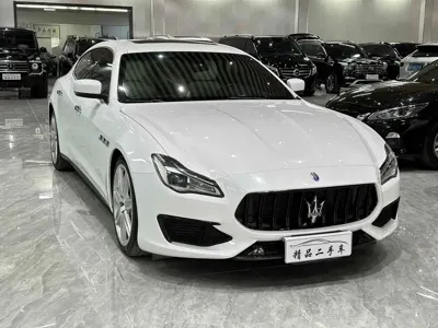 Maserati Quattroporte