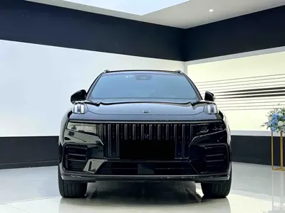Lynk & Co 09