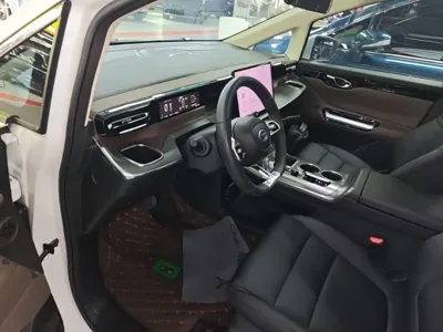 GAC Motor 传祺E8 PHEV