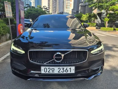 Volvo S90