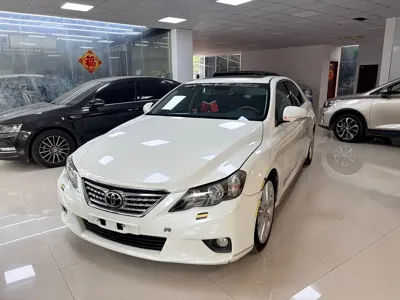 Toyota Reiz