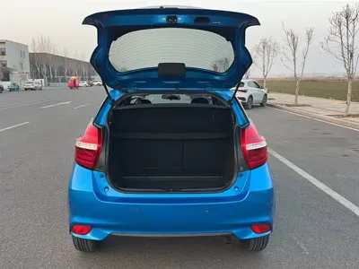 Toyota Yaris L
