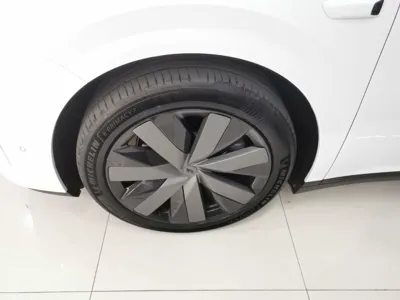 Li Auto Li Auto i8
