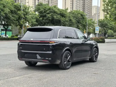 Li Auto Li L8