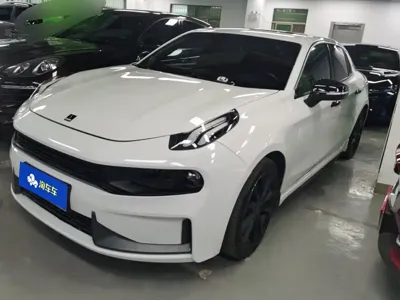 Lynk & Co 03