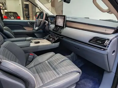 Lincoln Navigator