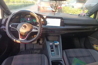 Volkswagen Golf GTI