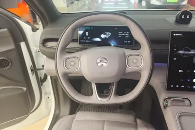 Nio EC6