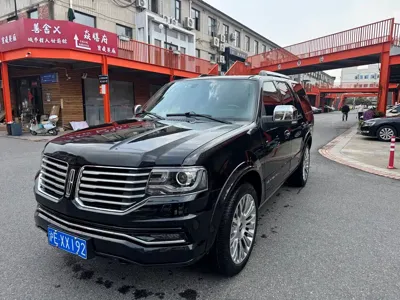 Lincoln Navigator
