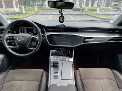 Audi A7L