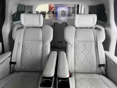 Volvo EM90