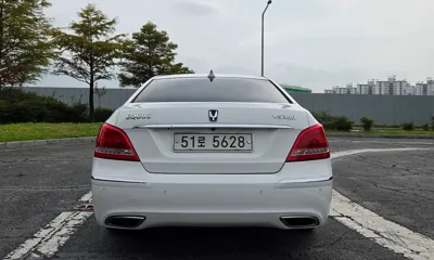 Hyundai Equus