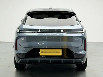 Lynk & Co 08 EM-P